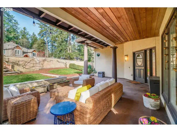 17282 LAKE HAVEN DR, Lake Oswego, OR 97035