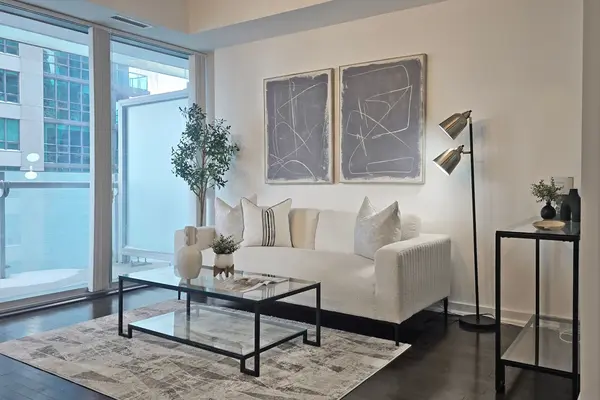 12 York ST #1705, Toronto C01, ON M5J 0A9