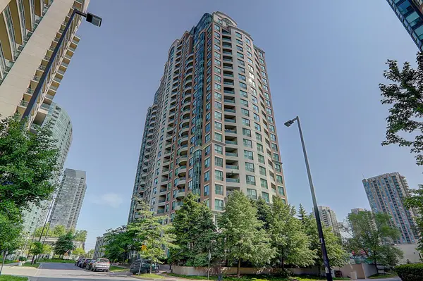 7 Lorraine DR #301, Toronto C07, ON M2N 7H2