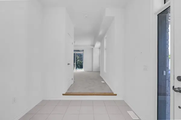 99 Divadale RD, Vaughan, ON L4H 5J3