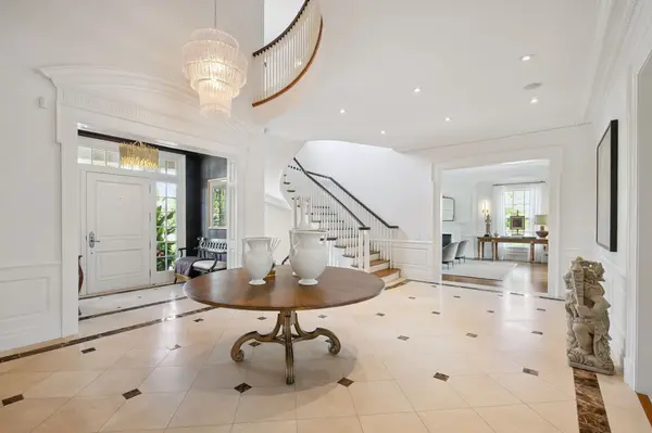 91 Fairfield DR, King, ON L7B 1L9