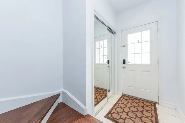 1131 Haig BLVD #4, Mississauga, ON L5E 2M6