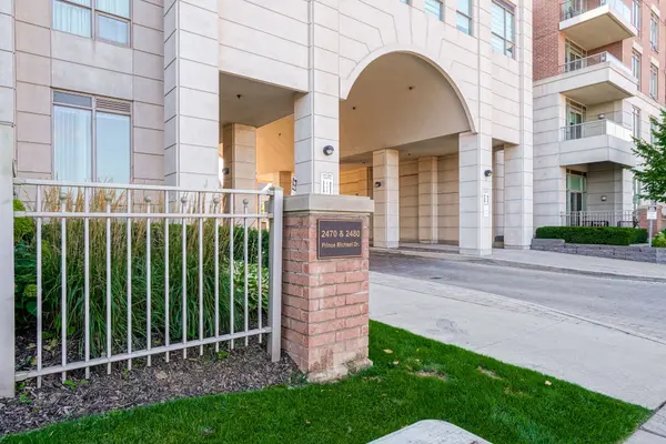 2470 Prince Michael DR #607, Oakville, ON L6H 0G9