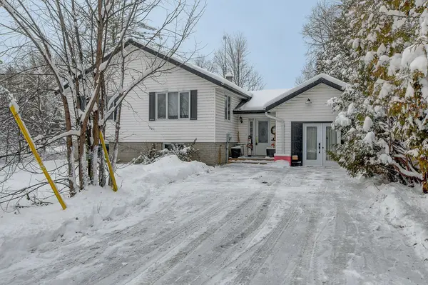 Edwardsburgh/cardinal, ON K0E 1X0,34 Bennett ST