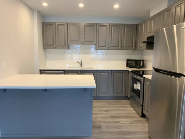 Barrhaven, ON K2J 7J3,296 Anyolite Private