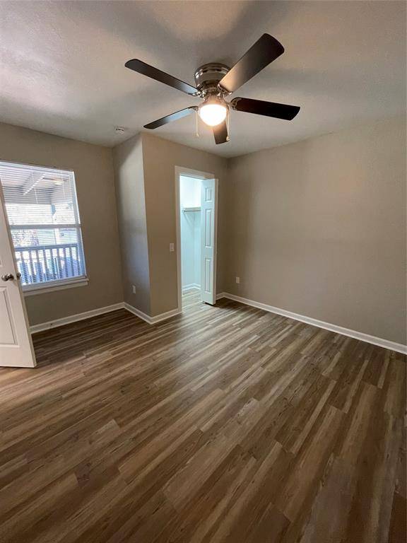 110 Crockett Street #B, Valley View, TX 76272