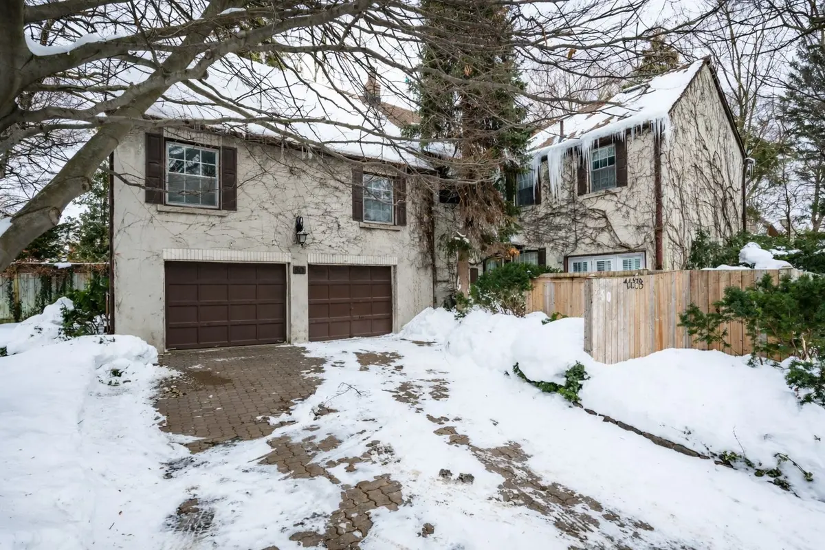 50 Buckingham AVE, Toronto C04, ON M4N 1R2