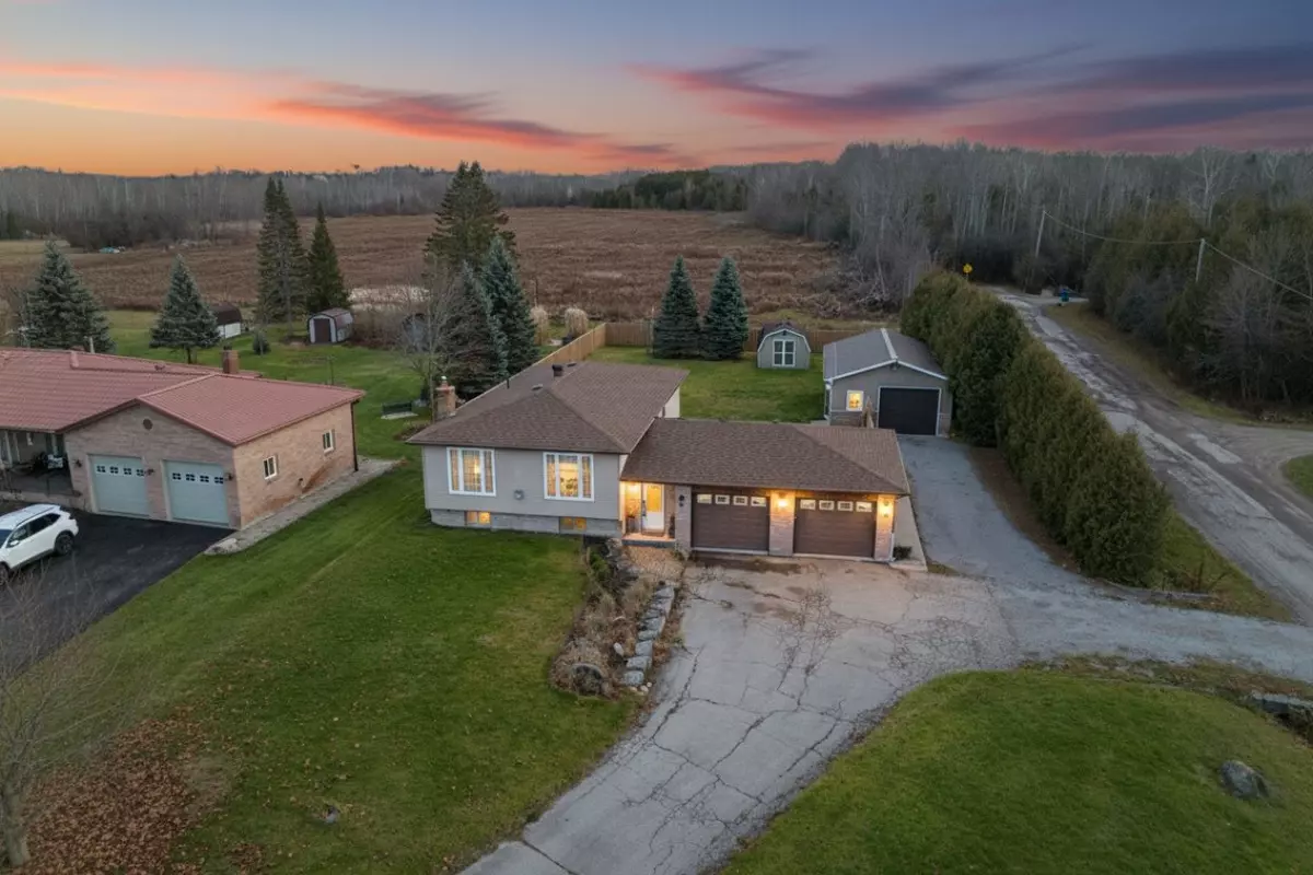 Georgina, ON L0E 1R0,5 Burke ST