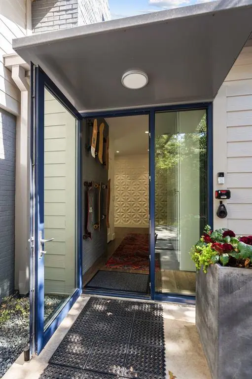 20 Horseshoe Drive, Highland Village, TX 75077