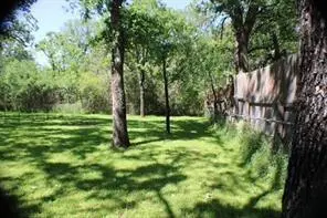 500 Oakwood Drive, Bartonville, TX 76226