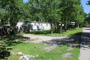 500 Oakwood Drive, Bartonville, TX 76226