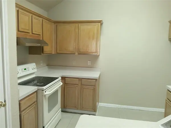 5644 Indian Hill Drive, Arlington, TX 76018