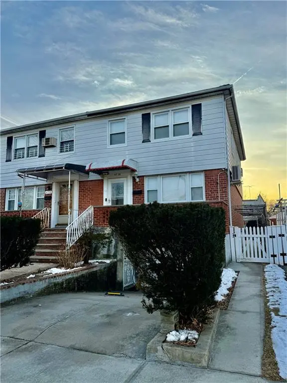 4756 196th ST, Flushing, NY 11358