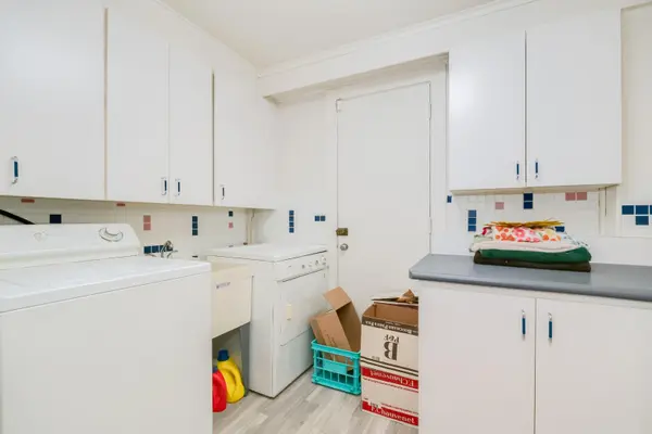 50 Buckingham AVE, Toronto C04, ON M4N 1R2