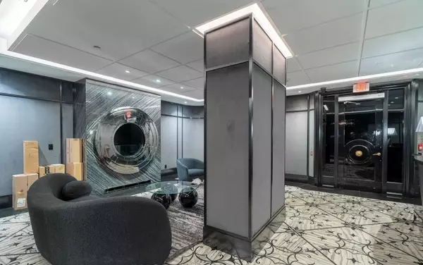 Toronto C01, ON M5V 0L7,88 Blue Jays WAY #1511