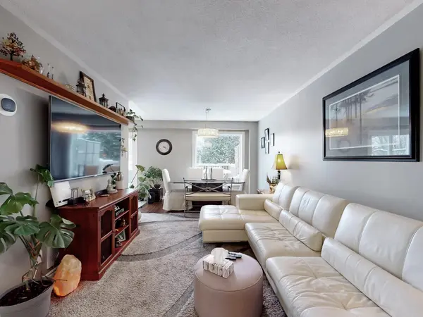 16 Royal Cedar CT, East Gwillimbury, ON L9N 1R7