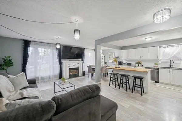 Georgina, ON L0E 1R0,5 Burke ST