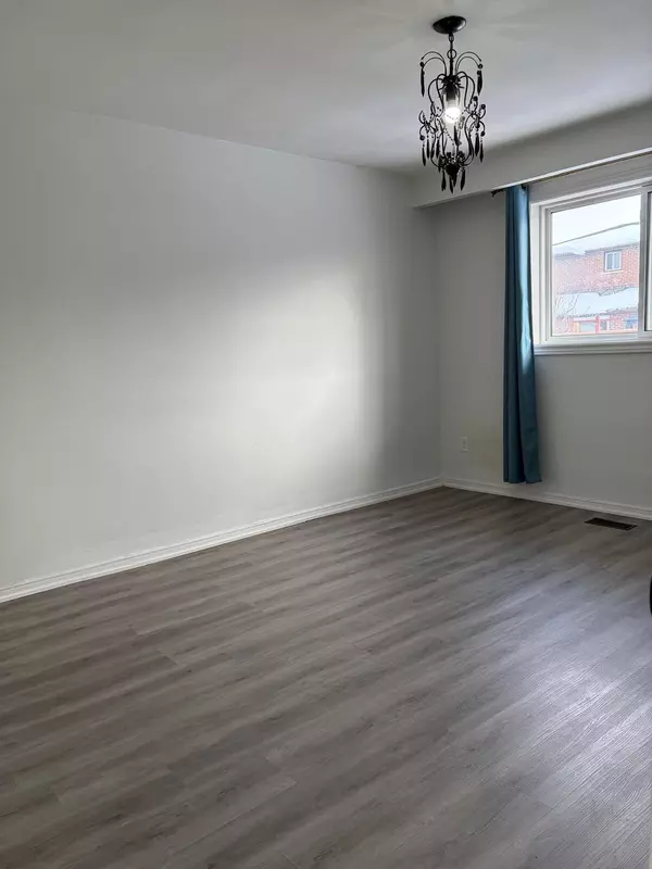 Brampton, ON L6V 2P6,66 Skelton BLVD