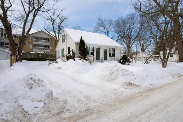 31-33 Washburn ST, Prince Edward County, ON K0K 2T0