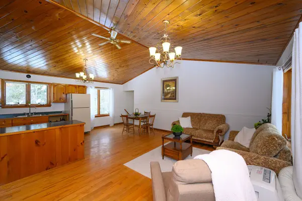 66 Rain Lake RD, Kearney, ON P0A 1M0