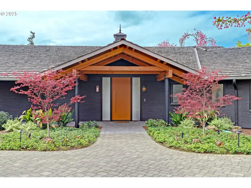 7750 SW MONTCLAIR DR, Portland, OR 97225