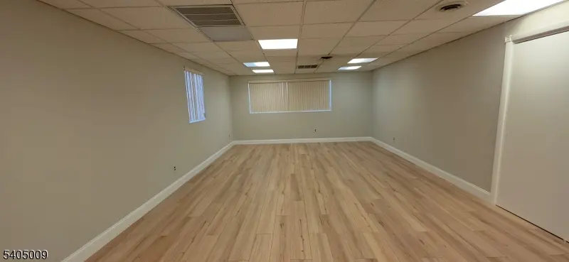 16 W Elizabeth Ave, Linden City, NJ 07036