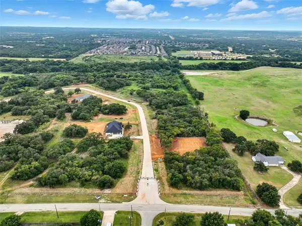 1617 Private Access 60200, Burleson, TX 76028