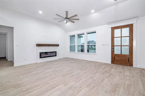 204 High Ridge Court, Godley, TX 76044