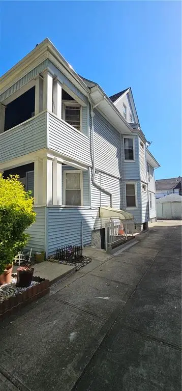 627 East 32nd ST, Brooklyn, NY 11210