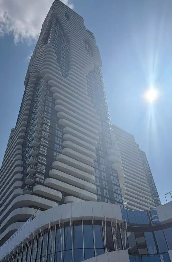 8 Interchange WAY #5803, Vaughan, ON L4K 5Z7