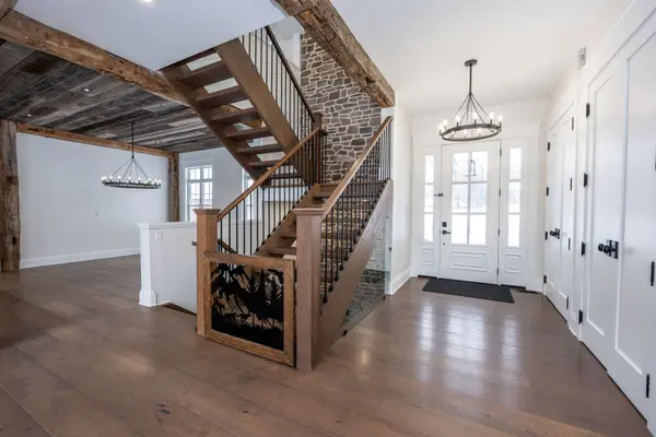 16 Heron BLVD, Springwater, ON L9X 0J1