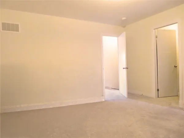 37 Bedford Estates CRES, Barrie, ON L4N 9K5