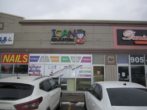 1900 Walkers Line #8, Burlington, ON L7M 4W5