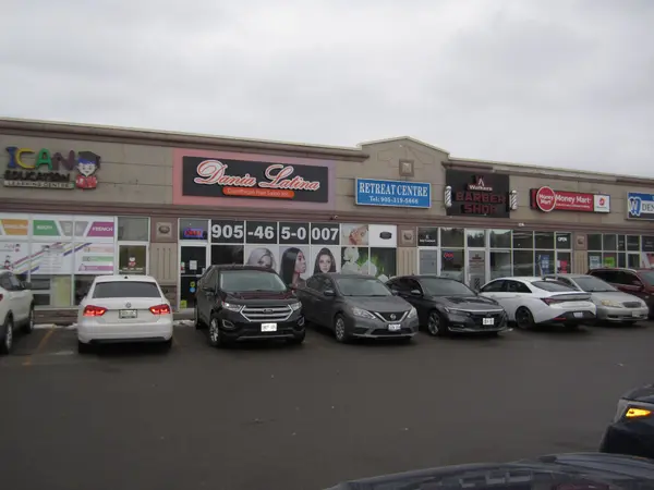 1900 Walkers Line #8, Burlington, ON L7M 4W5