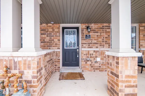 Cambridge, ON N3H 0C9,582 Linden DR #68