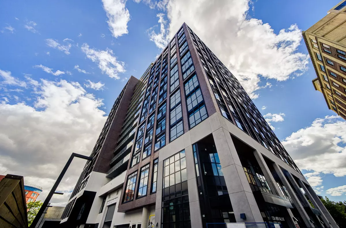 Toronto, ON M6R 2B2,181 Sterling RD #1604