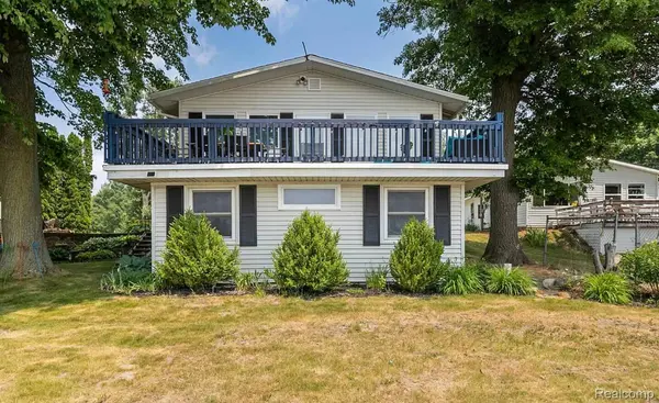 4991 Lakeview DR, Montcalm Township, MI 49322