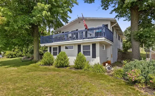 4991 Lakeview DR, Montcalm Township, MI 49322