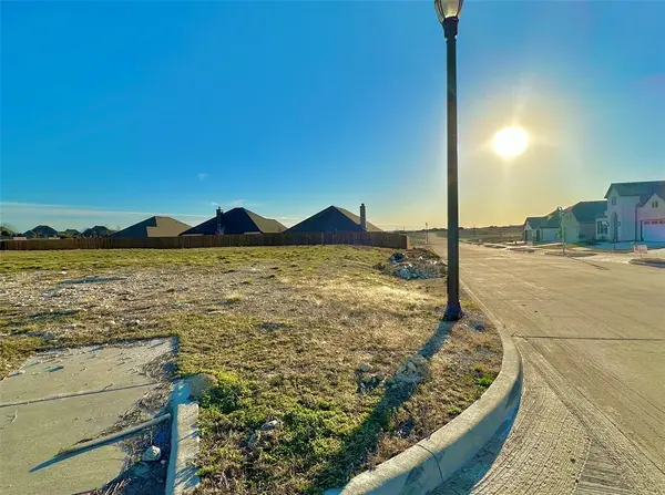 700 Broken Bow Lane, Cleburne, TX 76033