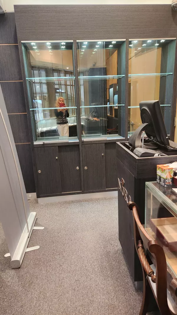 Markham, ON L3T 0C7,7181 Yonge ST #196