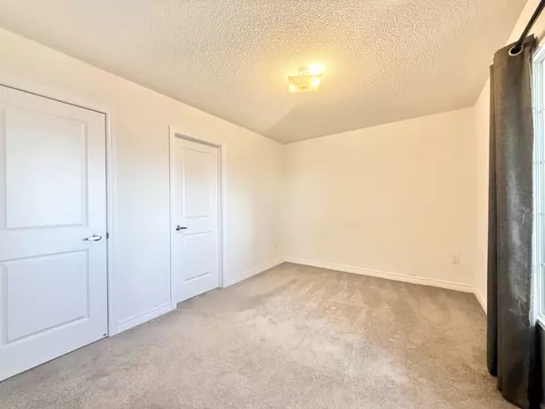 Brampton, ON L6Y 1N8,7 Geranium CRES #7