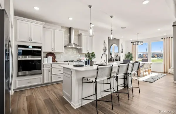 50533 Crusader DR, Macomb Township, MI 48044