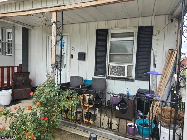 21 Railroad Ave, Phillipsburg Town, NJ 08865