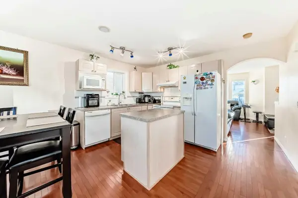 187 Taravista ST NE, Calgary, AB T3J 4S2