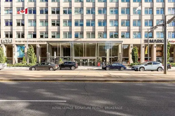 Toronto C02, ON M4V 1N5,111 St Clair AVE W #422