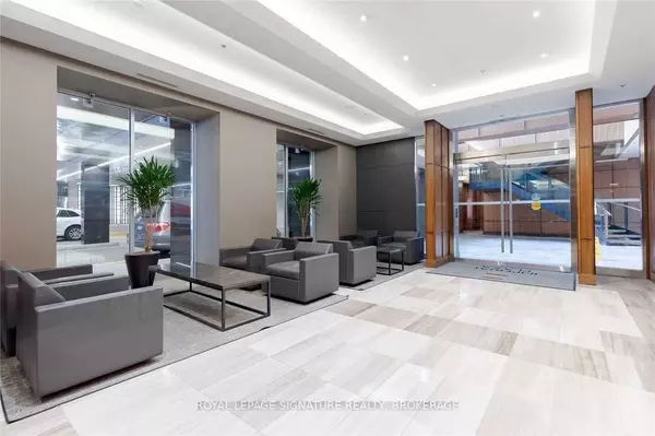 Toronto C02, ON M4V 1N5,111 St Clair AVE W #422