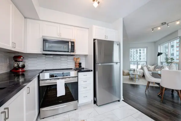 410 Queens Quay W #714, Toronto C01, ON M5V 3T1