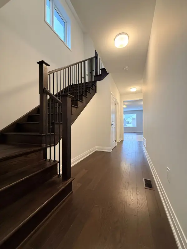 20 Sweet Cicely ST, Springwater, ON L9X 2C7