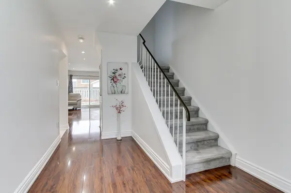 Brampton, ON L6V 2Y9,62 Radford DR