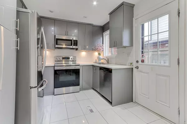 Brampton, ON L6V 2Y9,62 Radford DR